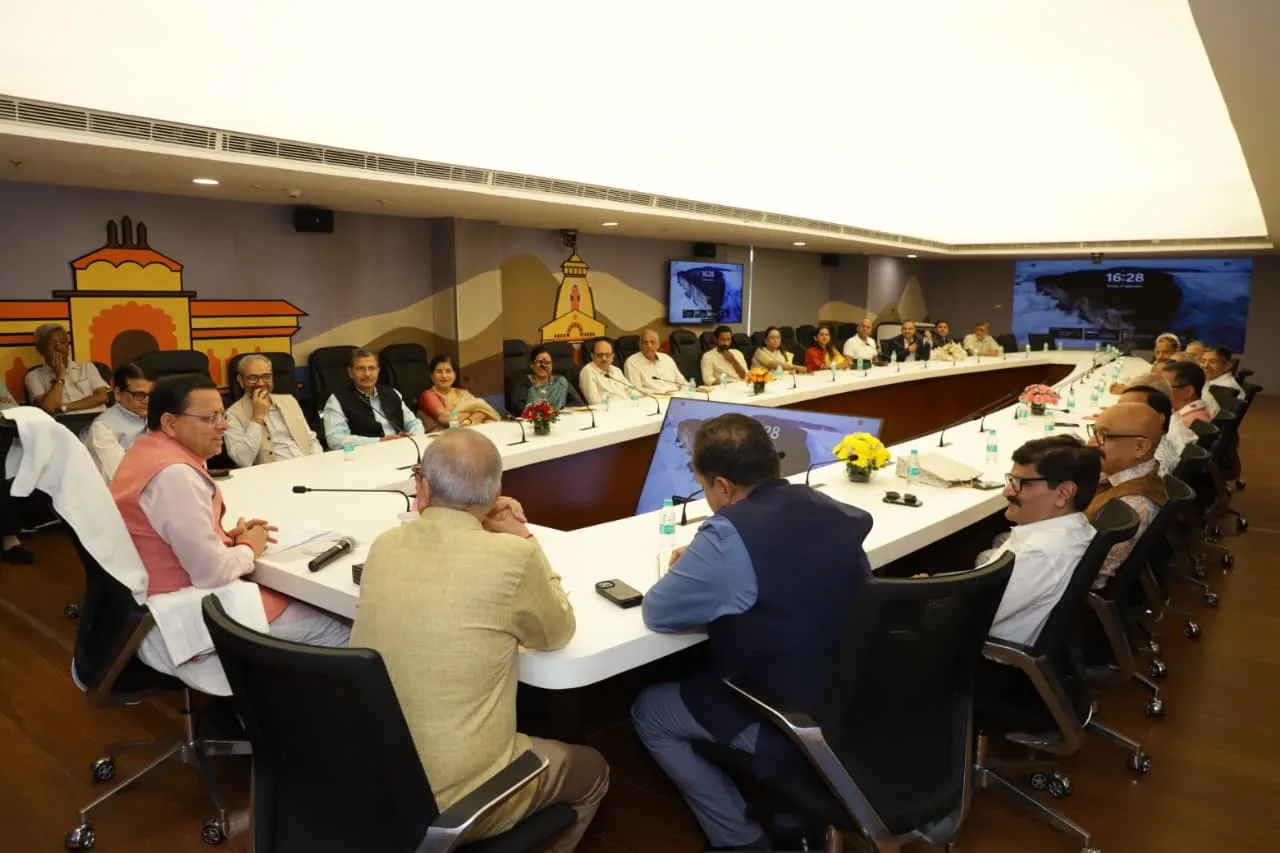 विभिन्न संस्थानों से जुडे उत्तराखण्ड के प्रवासी बुद्धिजीवियों ने राज्य के विकास के प्रति रखे अपने सुझाव