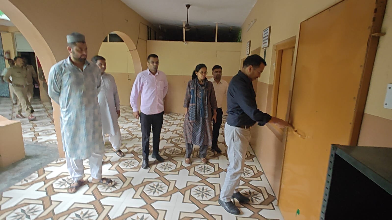बिना मान्यता संचालित मदरसों पर धामी सरकार की कार्रवाई जारी, देहरादून और हल्द्वानी में कार्रवाई