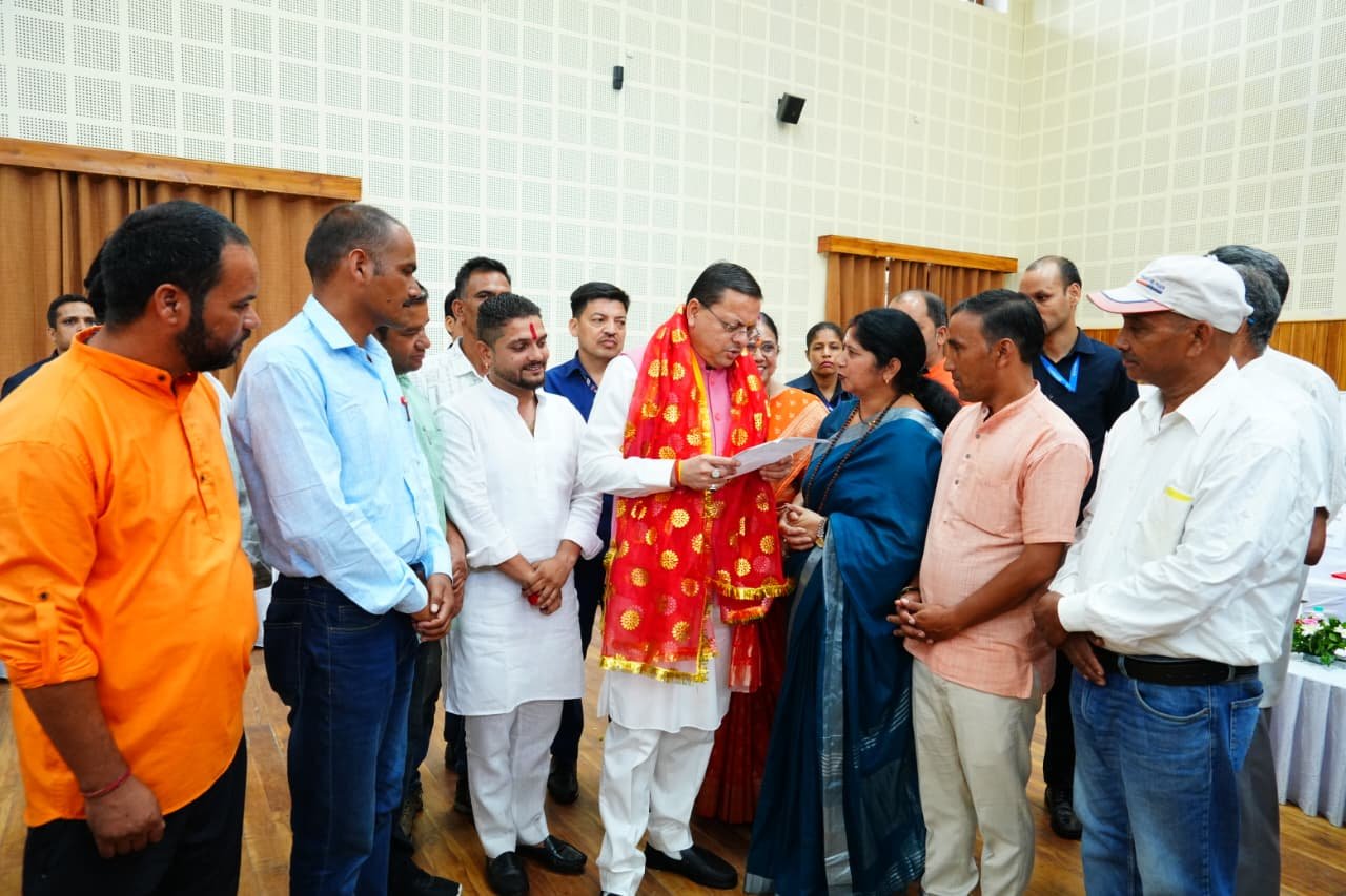 जन समस्याओं का प्राथमिकता के आधार पर शीघ्र समाधान सुनिश्चित करने के दिए निर्देश