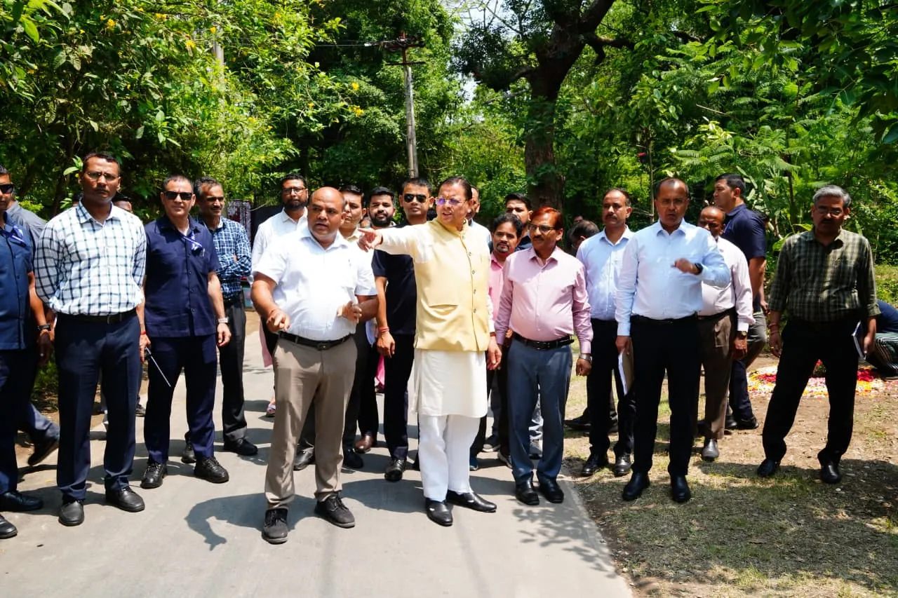 मुख्यमंत्री आवास परिसर में 3-बी गार्डन (बी-फ्रेंडली, बटरफ्लाई-फ्रेंडली एवं बर्ड-फ्रेंडली गार्डन) के निर्माण कार्य का शुभारम्भ
