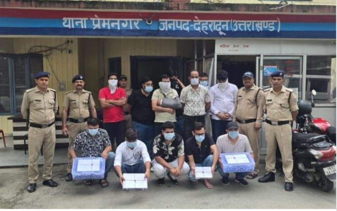 देहरादून में अवैध कैसिनो पर STF और पुलिस की बड़ी कार्रवाई, 12 गिरफ्तार