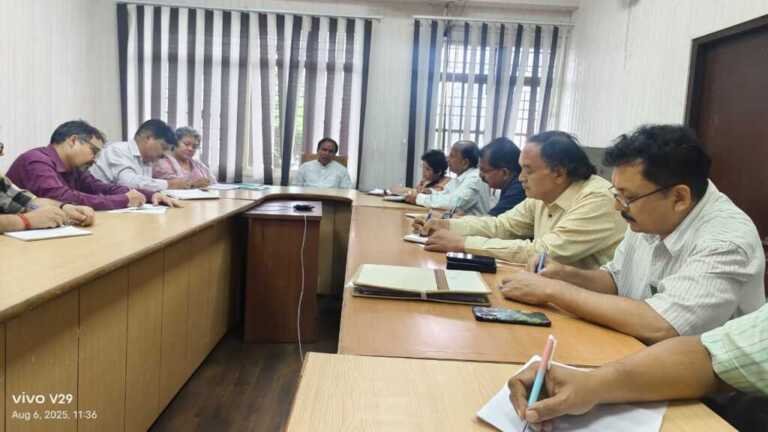 आपदा प्रभावितों के उपचार में नहीं रहेगी कोई कमीः डॉ. धन सिंह रावत