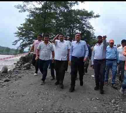 कमिश्नर गढ़वाल ने लिया आपदा का जायजा