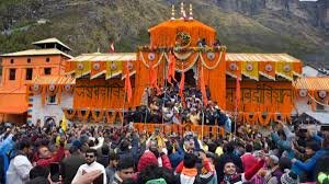 बद्रीनाथ मास्टर प्लान के विरोध में बाजार बंद, पुजारी-व्यापारियों ने मुंडन कर जताया आक्रोश