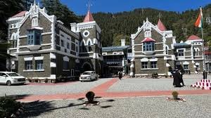 हाईकोर्ट ने रद्द किया शिक्षा विभाग का आदेश, कहा– NOC जारी करने का अधिकार जिला शिक्षा अधिकारी के पास