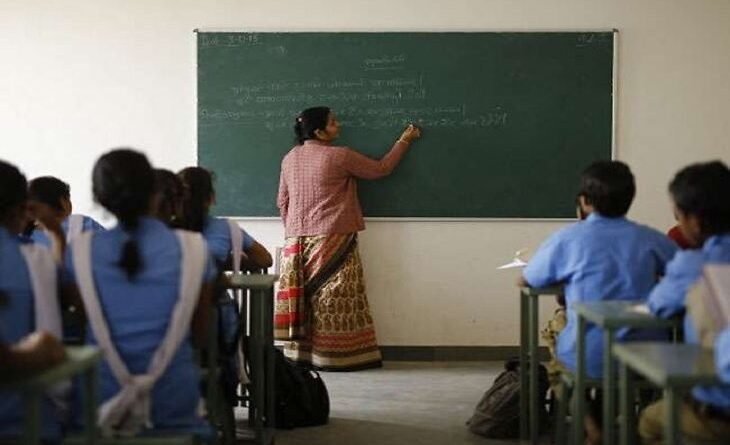 शिक्षकों के तबादलों पर अटका फैसला, शिक्षा विभाग को मिले तीन हजार से अधिक आवेदन